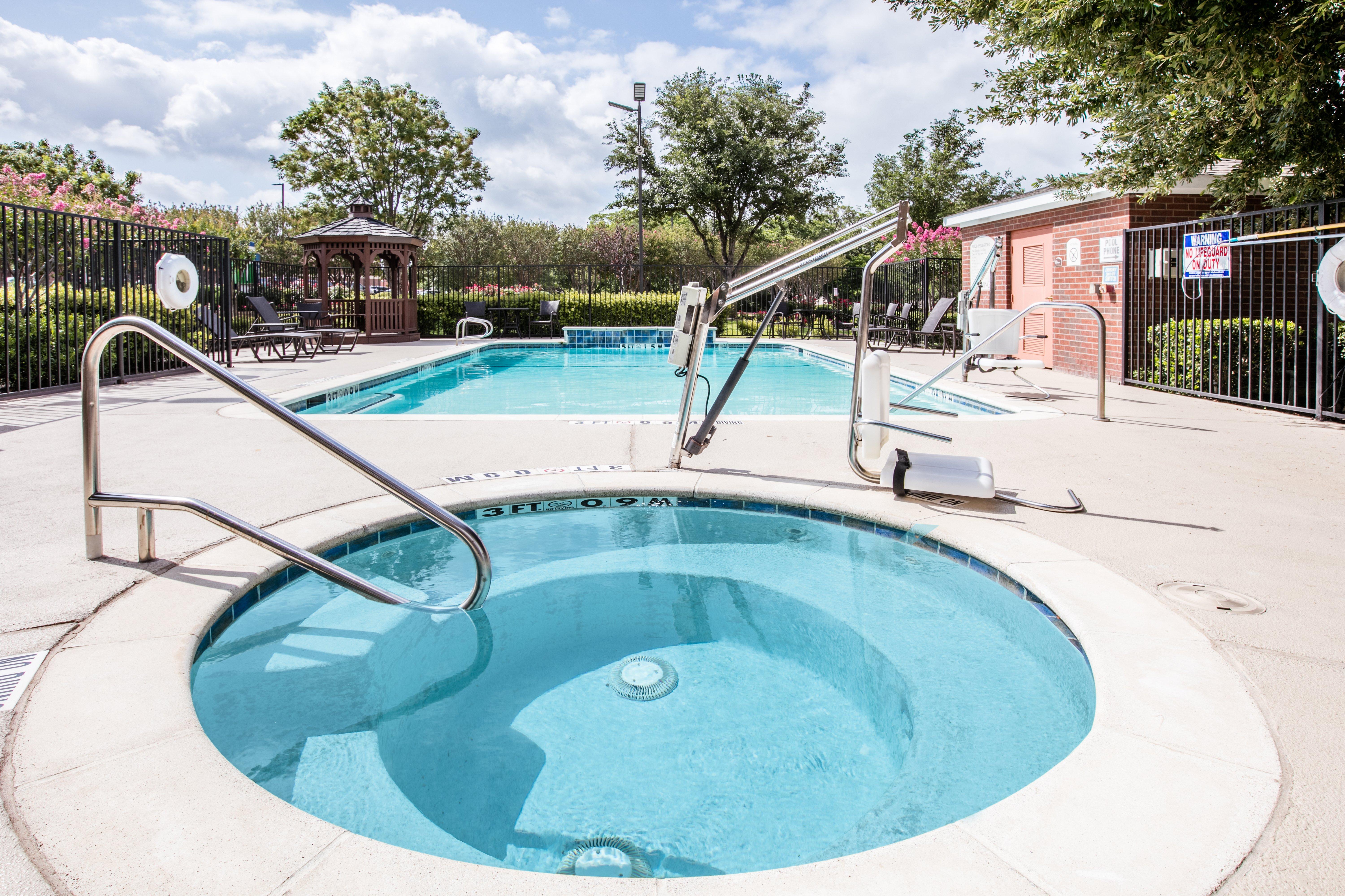 Holiday Inn Express Hotel & Suites Dallas - Grand Prairie I-20 By Ihg Exterior foto