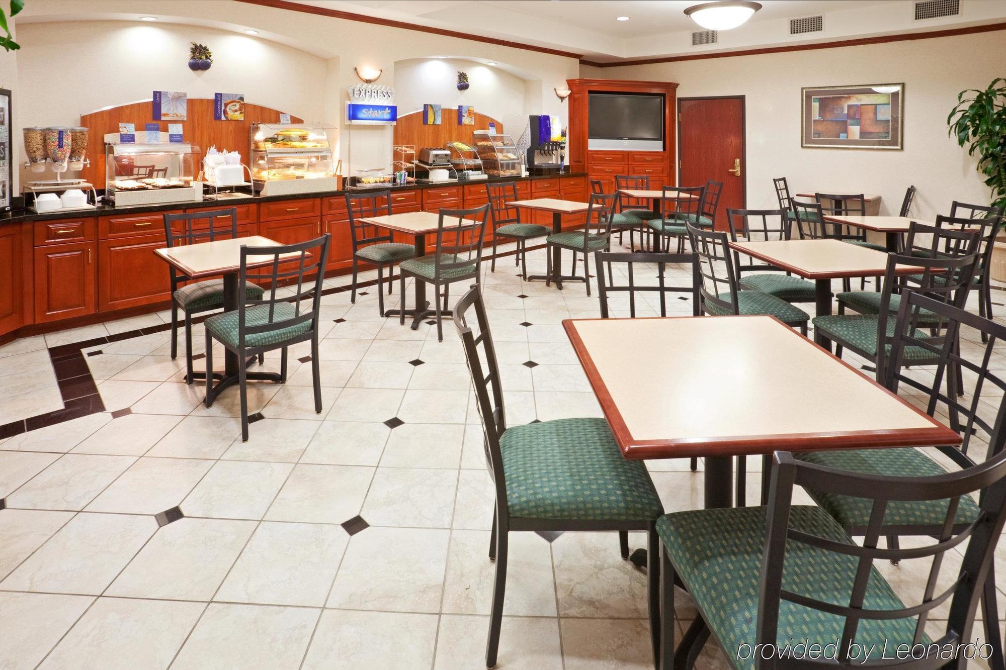 Holiday Inn Express Hotel & Suites Dallas - Grand Prairie I-20 By Ihg Exterior foto